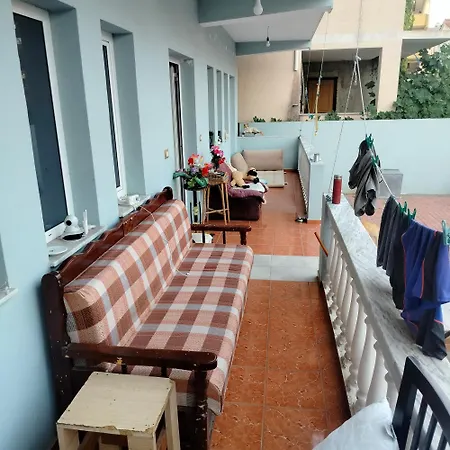 Beach Guest House *